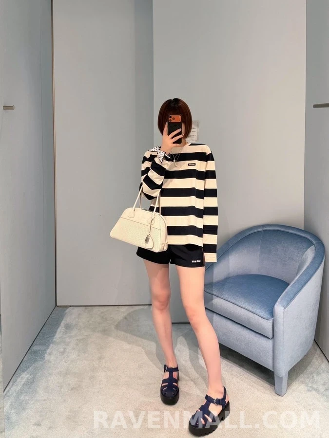 미우미우 미우미우 스트라이프 로고 니트 상세 이미지