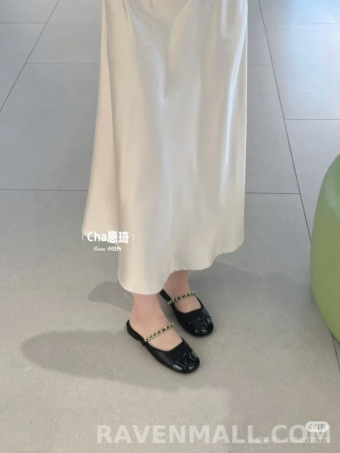 샤넬 샤넬 로고 체인 뮬 상세 이미지