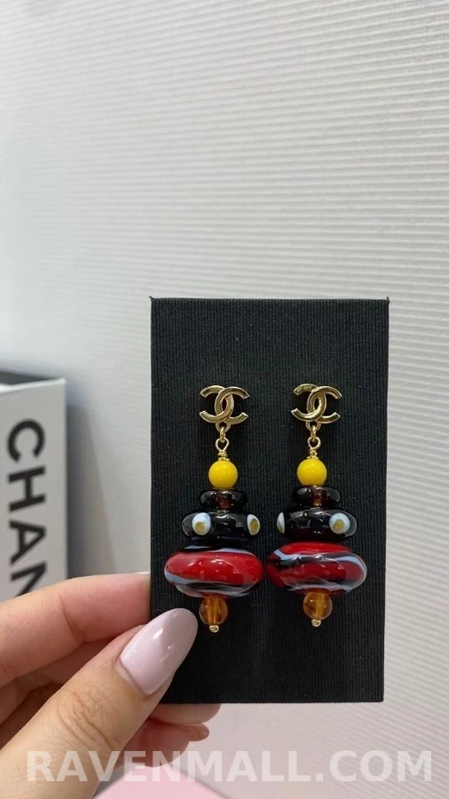 샤넬 샤넬 이중 C 로고 비드 이어링 상세 이미지