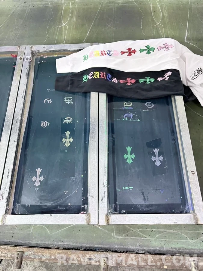 크롬하츠 크롬하츠 레인보우 크로스 긴팔 티셔츠 상세 이미지