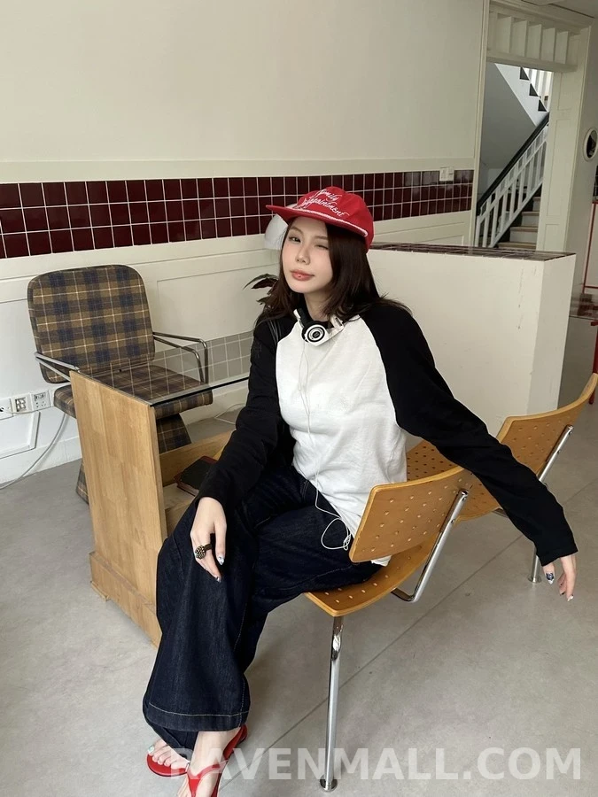 크롬하츠 크롬하츠 블랙앤화이트 크로스 로고 긴팔 티셔츠 상세 이미지