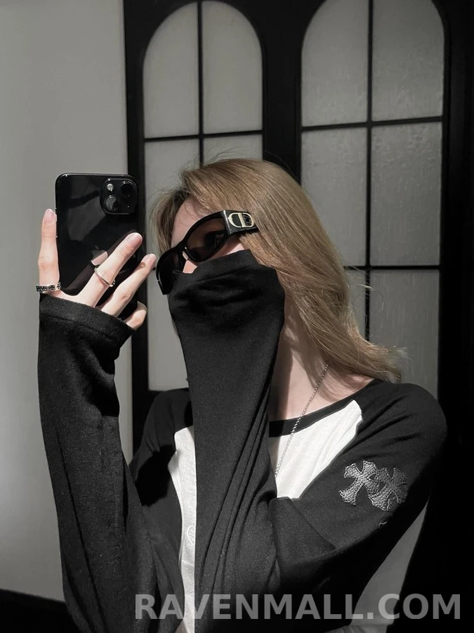 크롬하츠 크롬하츠 블랙앤화이트 크로스 로고 긴팔 티셔츠 상세 이미지