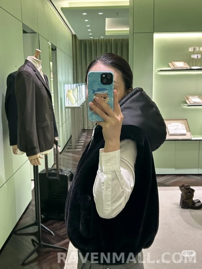 프라다 프라다 후드 리버시블 패딩 자켓 상세 이미지