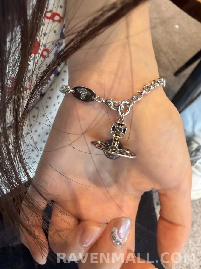비비안 웨스트우드 비비안 웨스트우드 새턴 목걸이 & 팔찌 상세 이미지