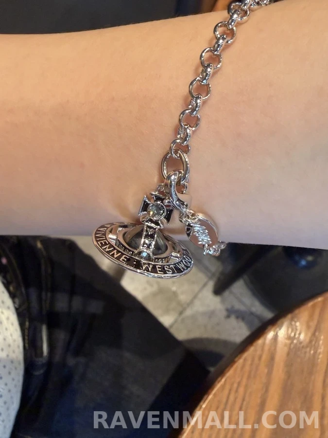 비비안 웨스트우드 비비안 웨스트우드 새턴 목걸이 & 팔찌 상세 이미지