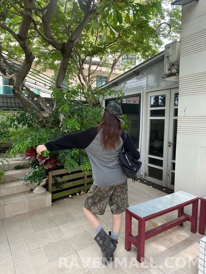 크롬하츠 크롬하츠 크로스 패치 래글런 긴팔 티셔츠 상세 이미지