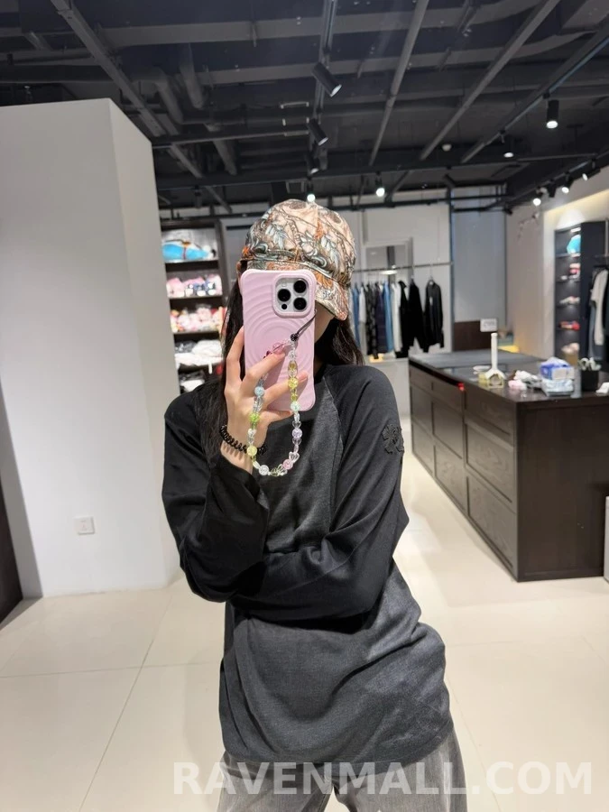 크롬하츠 크롬하츠 크로스 패치 래글런 긴팔 티셔츠 상세 이미지