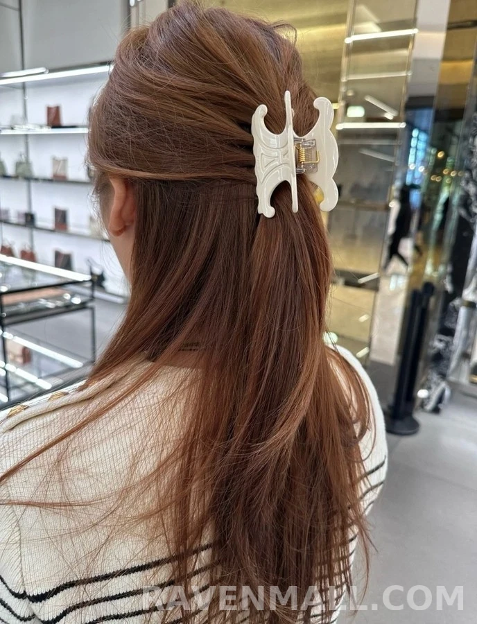 셀린느 셀린느 트리옹프 아크릴 헤어 클립 상세 이미지
