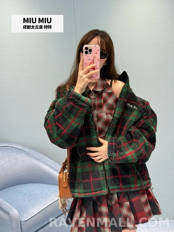 미우미우 미우미우 체크 테디 플리스 자켓 상세 이미지