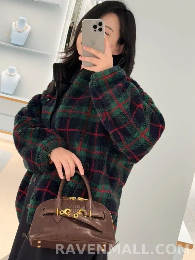 미우미우 미우미우 체크 테디 플리스 자켓 상세 이미지