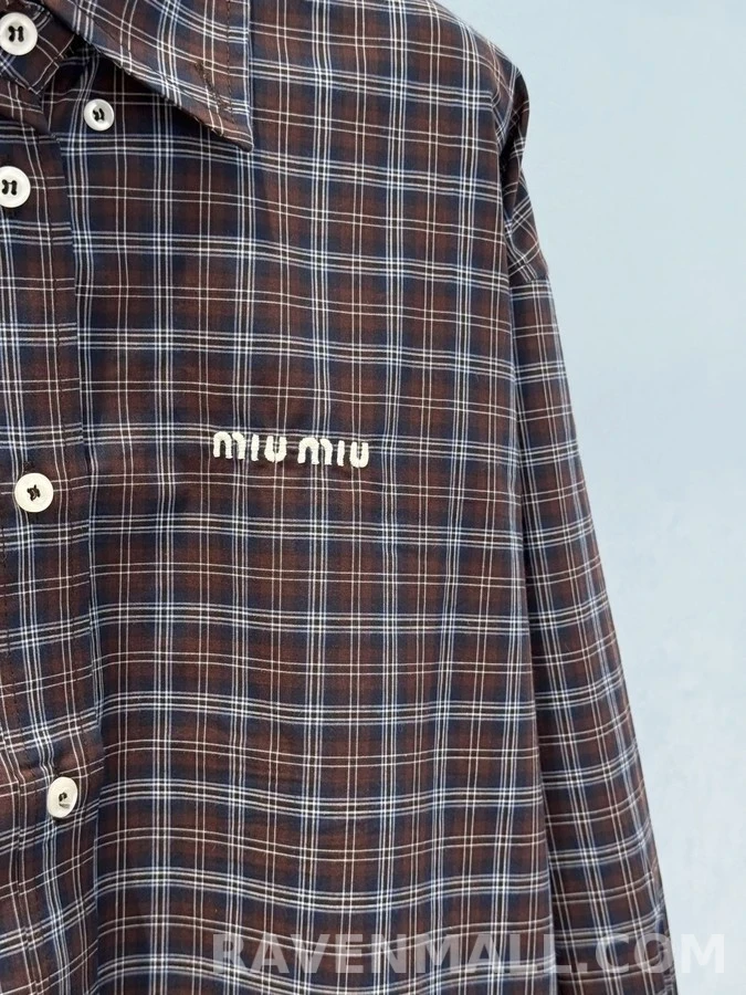미우미우 미우미우 자수 로고 체크 셔츠 상세 이미지
