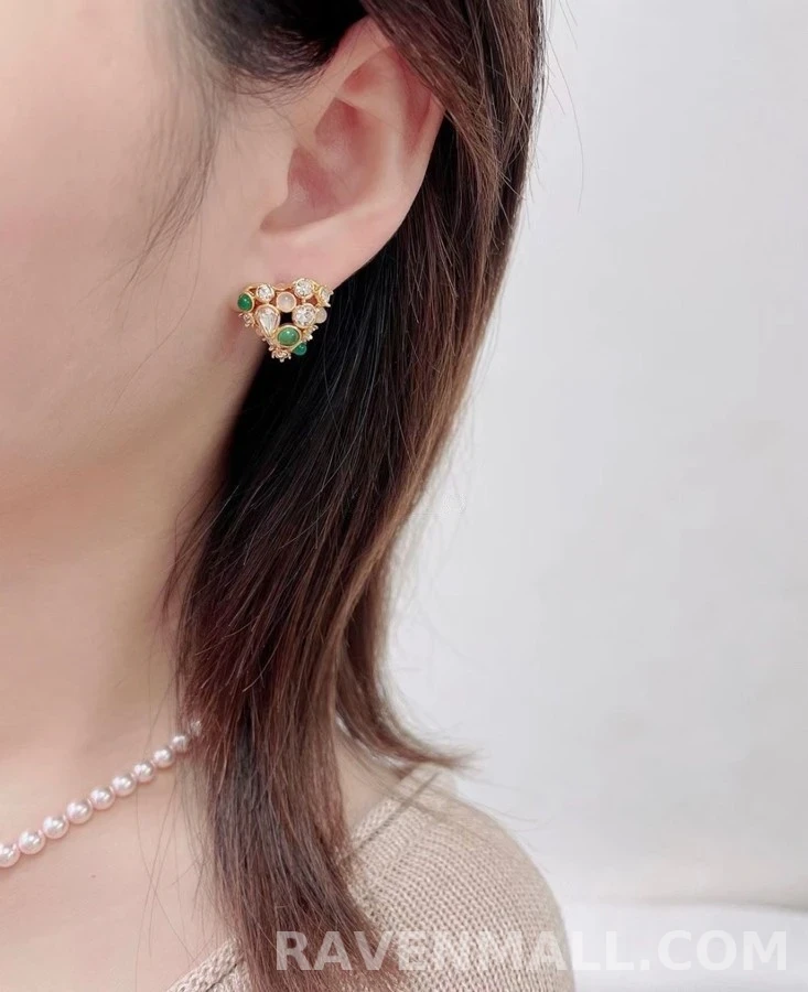 생로랑 세인트로랑 르 카산드르 비대칭 하트 귀걸이 상세 이미지