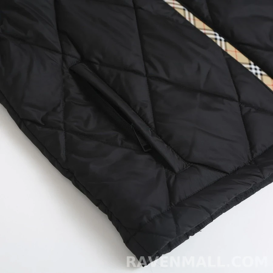 버버리 버버리 체크 퀼팅 다운 베스트 상세 이미지