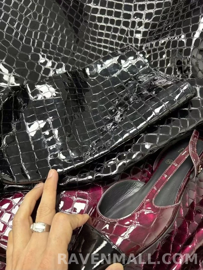 샤넬 샤넬 악어 엠보싱 에나멜 롱 부츠 상세 이미지