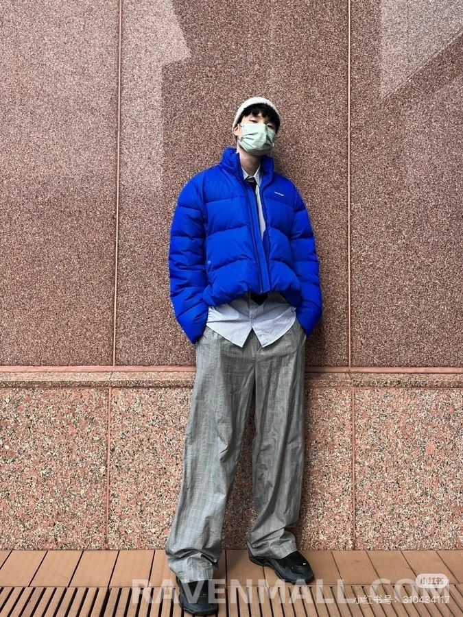 발렌시아가 발렌시아가 언밸런스 패딩 상세 이미지