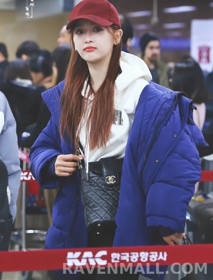 발렌시아가 발렌시아가 언밸런스 패딩 상세 이미지
