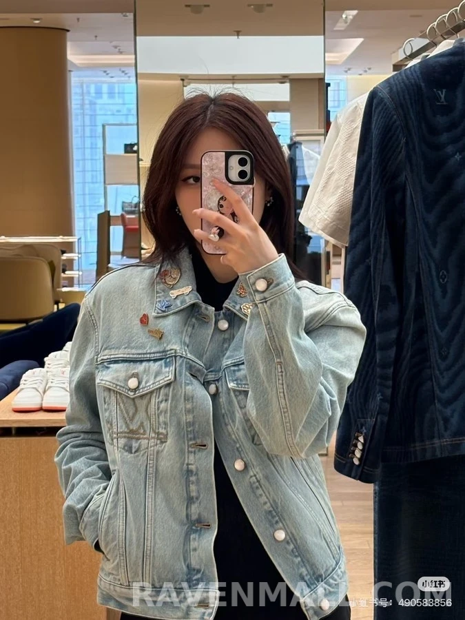 루이비통 루이비통 와펜 장식 워시드 데님 자켓 상세 이미지
