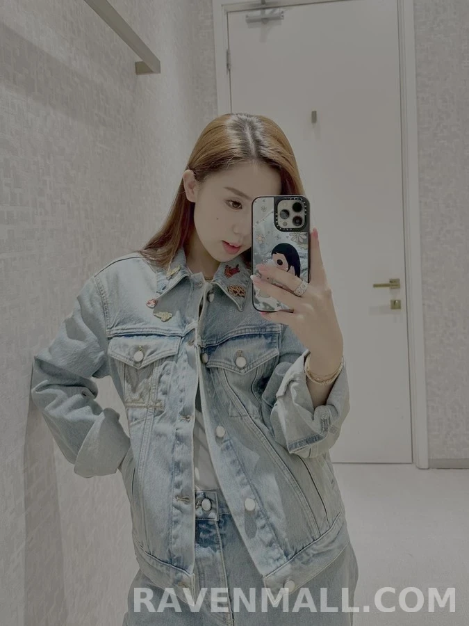 루이비통 루이비통 와펜 장식 워시드 데님 자켓 상세 이미지