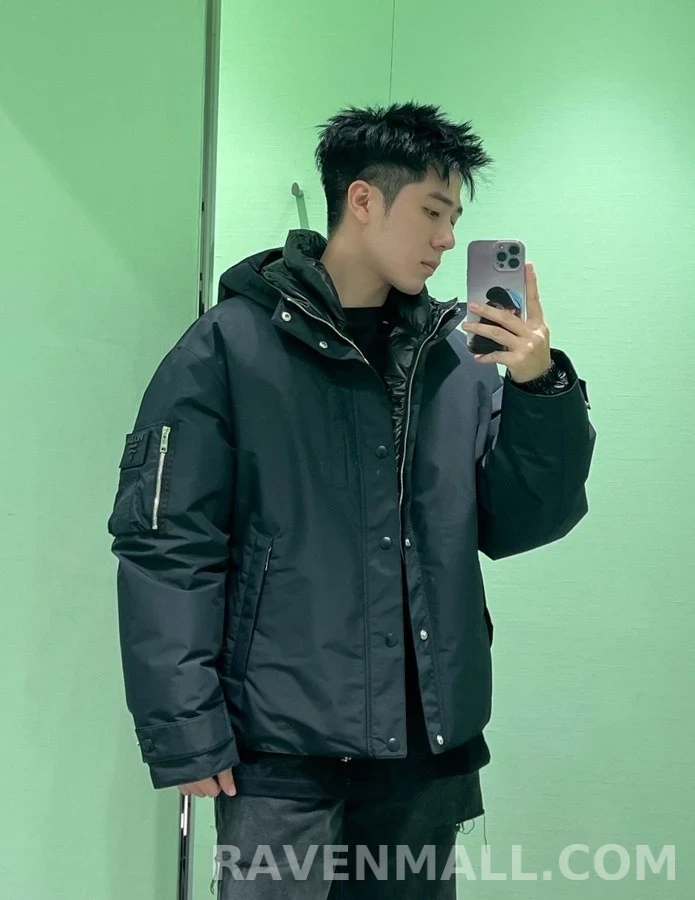 프라다 프라다 로고 후드 다운 재킷 상세 이미지