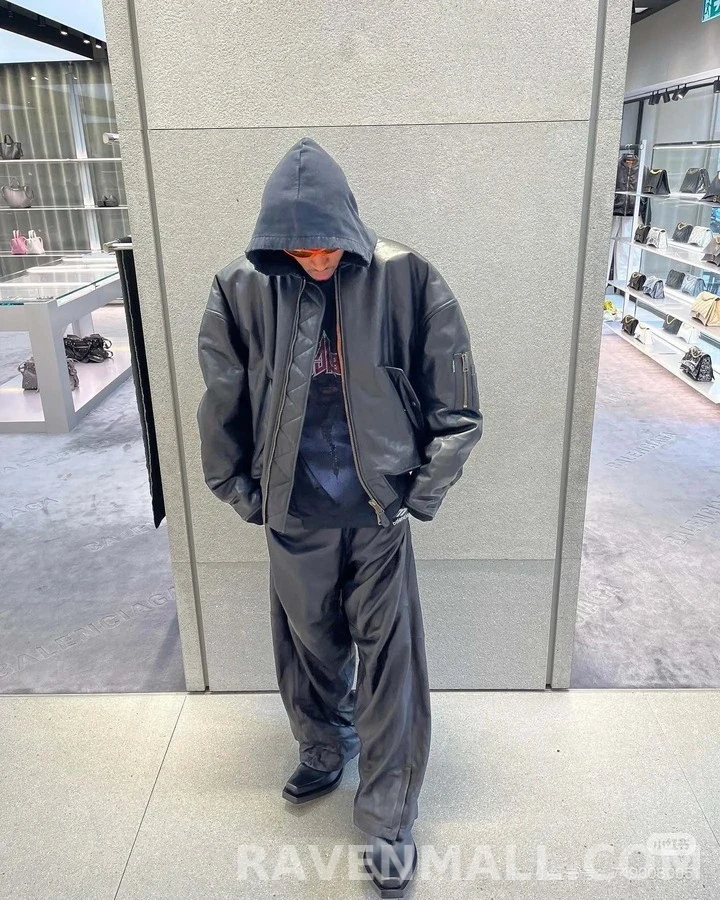 발렌시아가 발렌시아가 후드 레더 봄버 자켓 상세 이미지