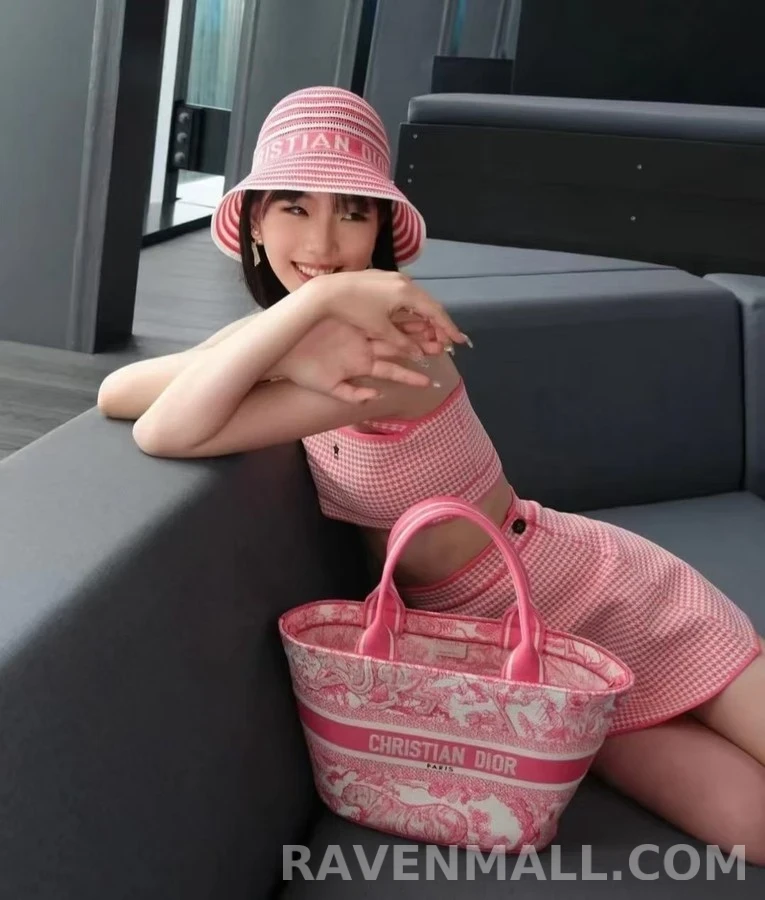 디올 디올 스트라이프 버킷햇 상세 이미지