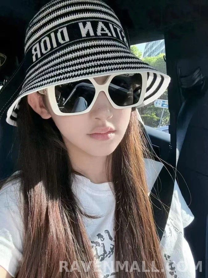 디올 디올 스트라이프 레터링 버킷햇 상세 이미지