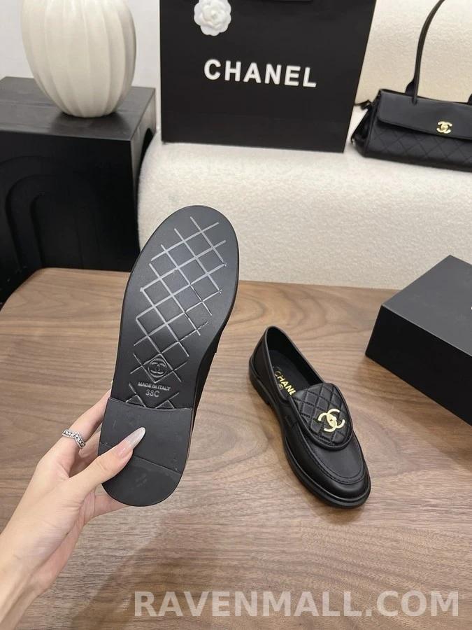 샤넬 샤넬 퀼팅 로고 레더 로퍼 상세 이미지