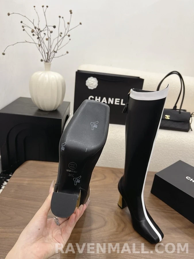 샤넬 샤넬 블랙앤화이트 로고 롱부츠 상세 이미지