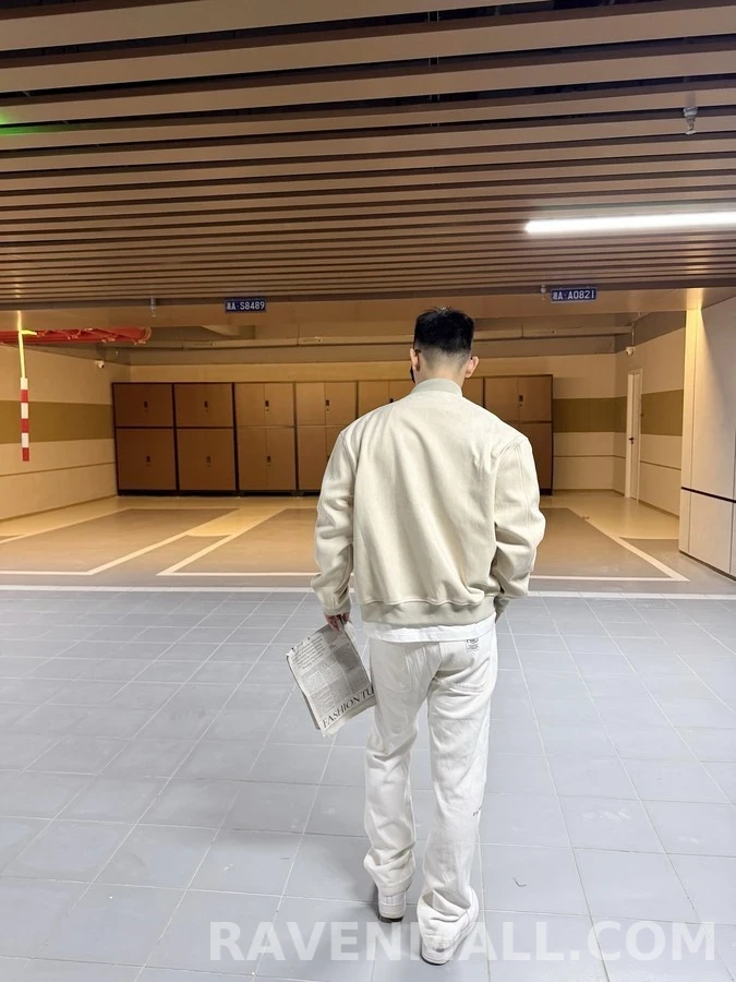 루이비통 루이비통 자수 로고 플라이트 재킷 상세 이미지
