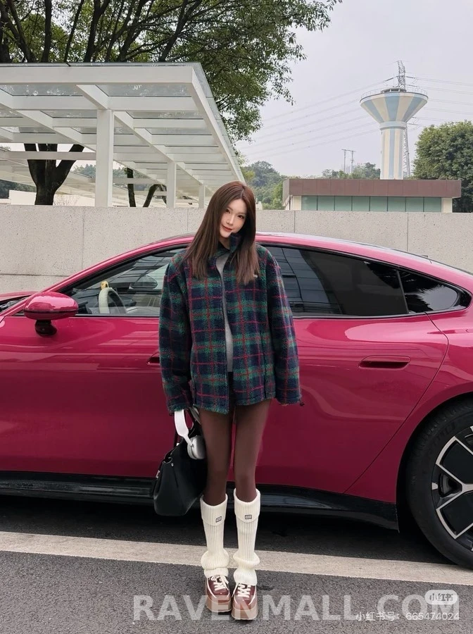 미우미우 미우미우 로고 플래드 플리스 자켓 상세 이미지