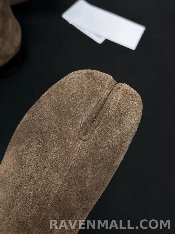 메종 마르지엘라 메종마르지엘라 스웨이드 Tabi 앵클 부츠 상세 이미지