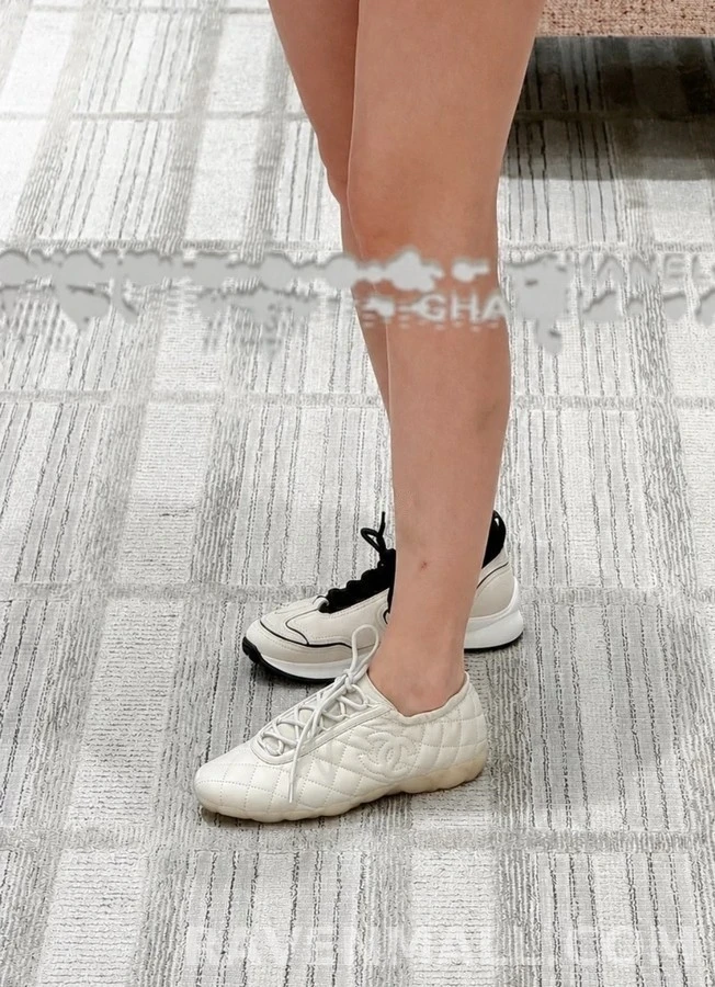 샤넬 샤넬 퀼팅 가죽 스니커즈 상세 이미지