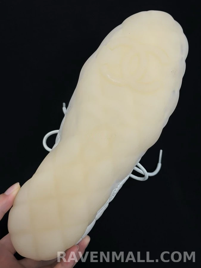 샤넬 샤넬 퀼팅 스니커즈 상세 이미지