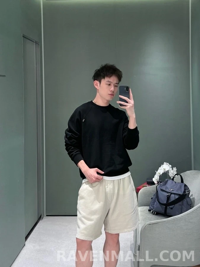 프라다 프라다 라벨 라글란 긴팔 티셔츠 상세 이미지