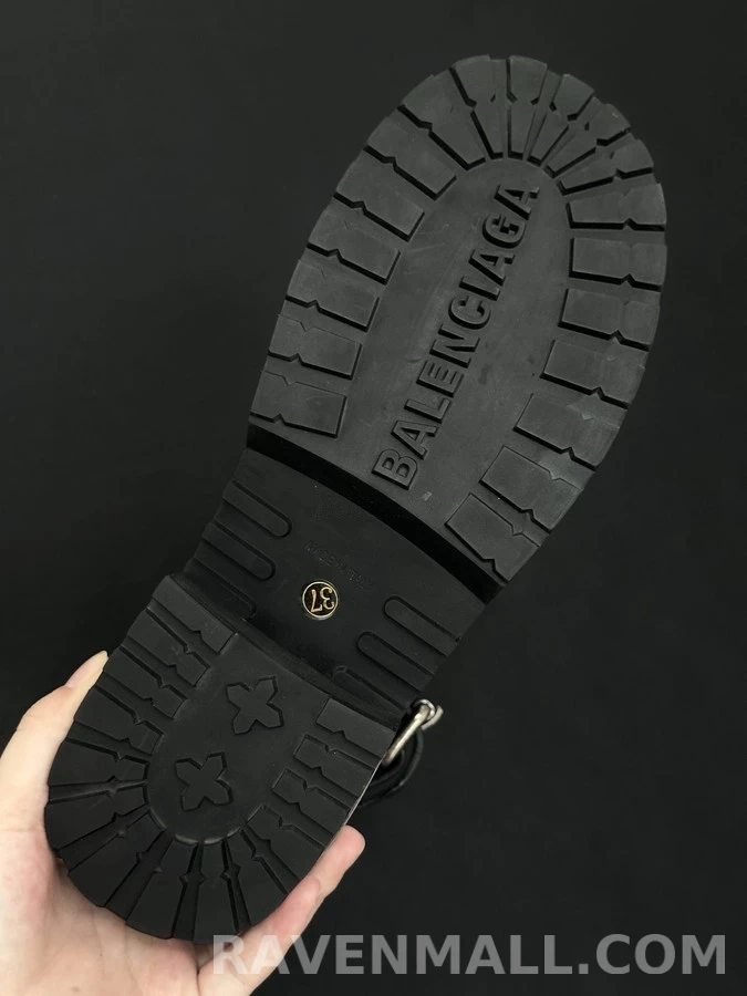 발렌시아가 발렌시아가 스트랩 워커 부츠 상세 이미지