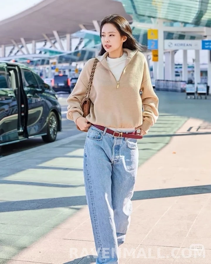 샤넬 샤넬 로고 하프집업 니트 맨투맨 상세 이미지