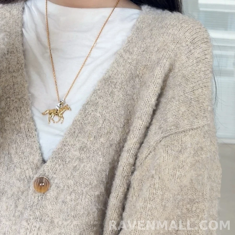 샤넬 샤넬 더블 C 말 기수 에나멜 펜던트 목걸이 상세 이미지