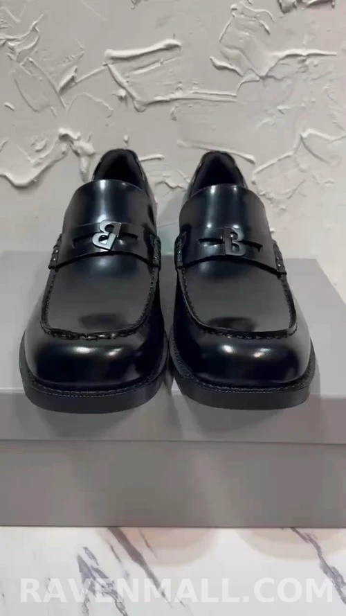발렌시아가 발렌시아가 COMFY 로퍼 상세 이미지