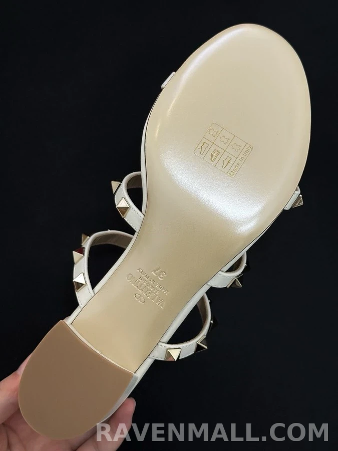 발렌티노 발렌티노 락스터드 스퀘어토 샌들 상세 이미지