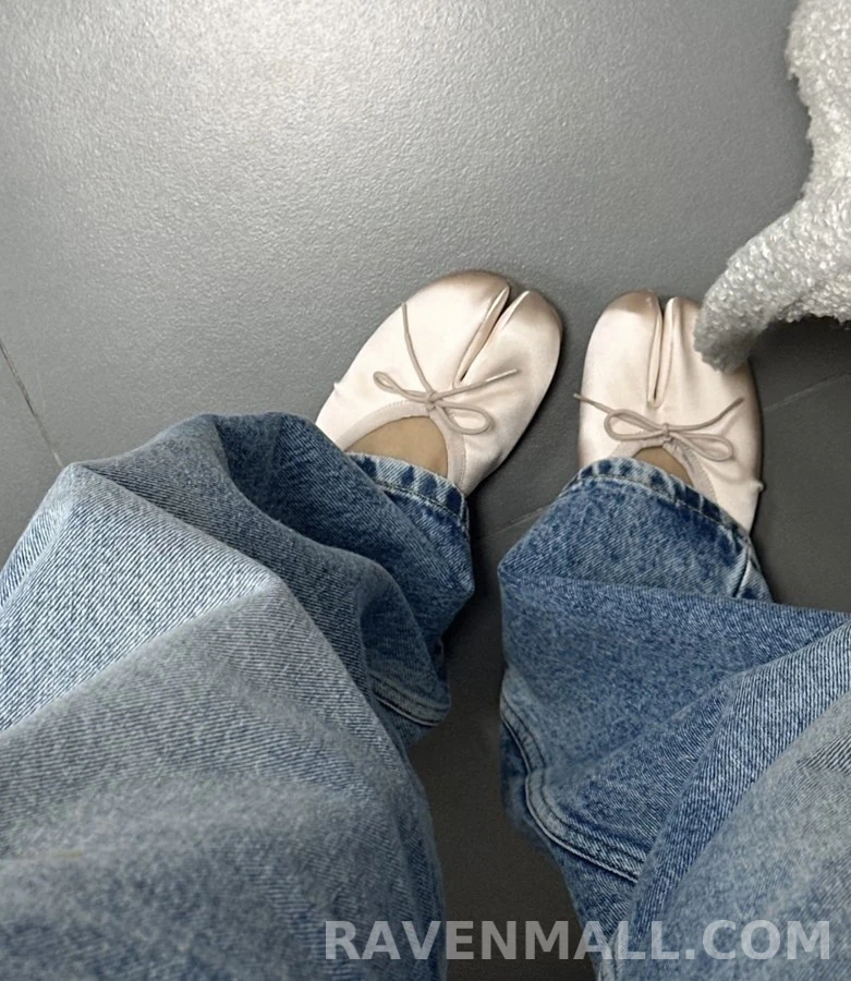 메종 마르지엘라 메종마르지엘라 새틴 보우 타비 플랫 상세 이미지