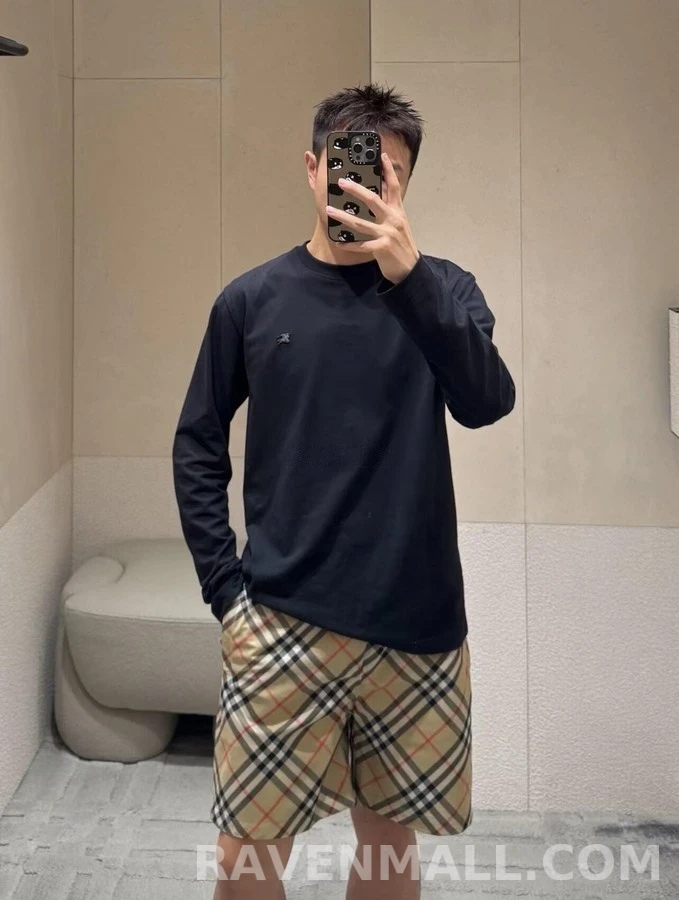 버버리 버버리 기사 로고 긴팔 티셔츠 상세 이미지