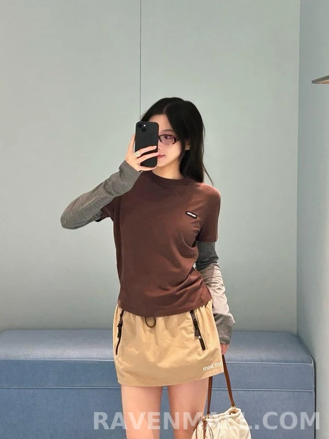미우미우 미우미우 로고 스트라이프 레이어드 긴팔 티셔츠 상세 이미지