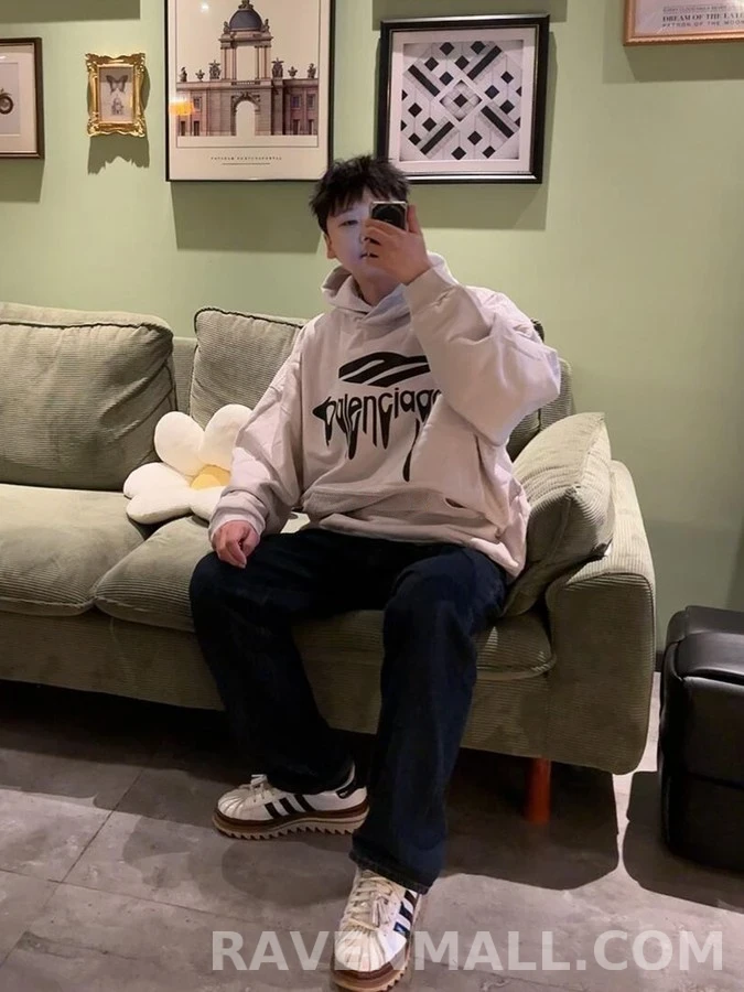 발렌시아가 발렌시아가 그래피티 로고 후드 상세 이미지
