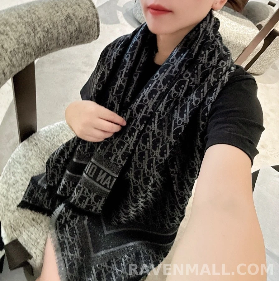 디올 디올 오블리크 스퀘어 머플러 상세 이미지