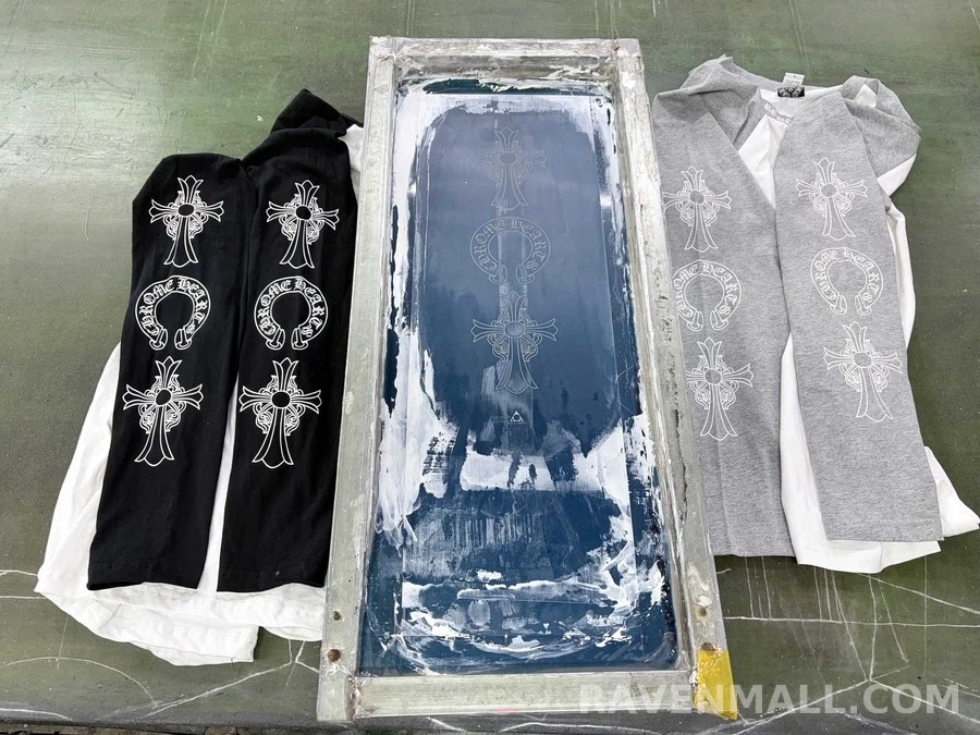 크롬하츠 크롬하츠 크로스 패턴 래글런 긴팔 티셔츠 상세 이미지