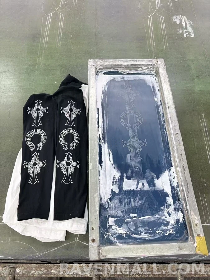 크롬하츠 크롬하츠 크로스 패턴 래글런 긴팔 티셔츠 상세 이미지