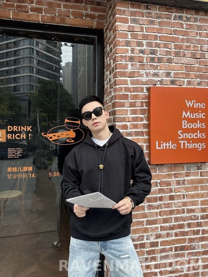 베르사체 베르사체 메두사 자수 로고 후드 맨투맨 상세 이미지