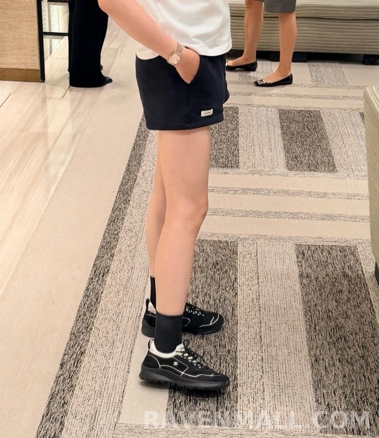 샤넬 샤넬 투톤 레터링 스니커즈 상세 이미지