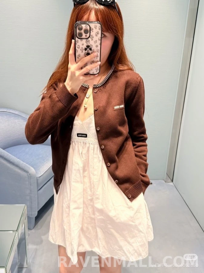 미우미우 미우미우 자수 펀칭 카라 니트 가디건 상세 이미지