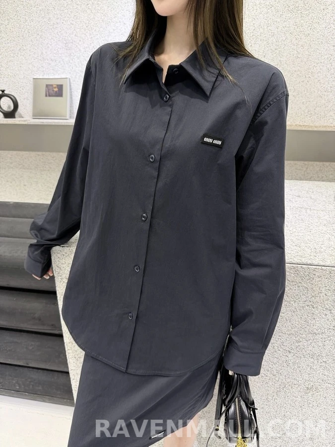 미우미우 미우미우 로고 태그 셔츠 상세 이미지